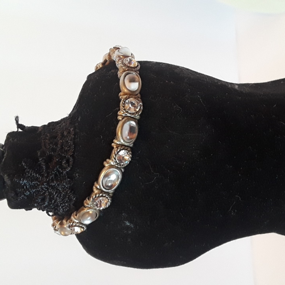 Stretch Rhinestone Bracelet - Picture 2 of 4